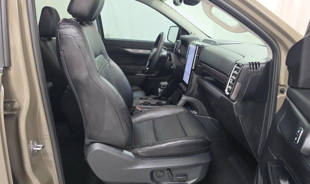 Used 2025 Gray Ford Lariat image 8