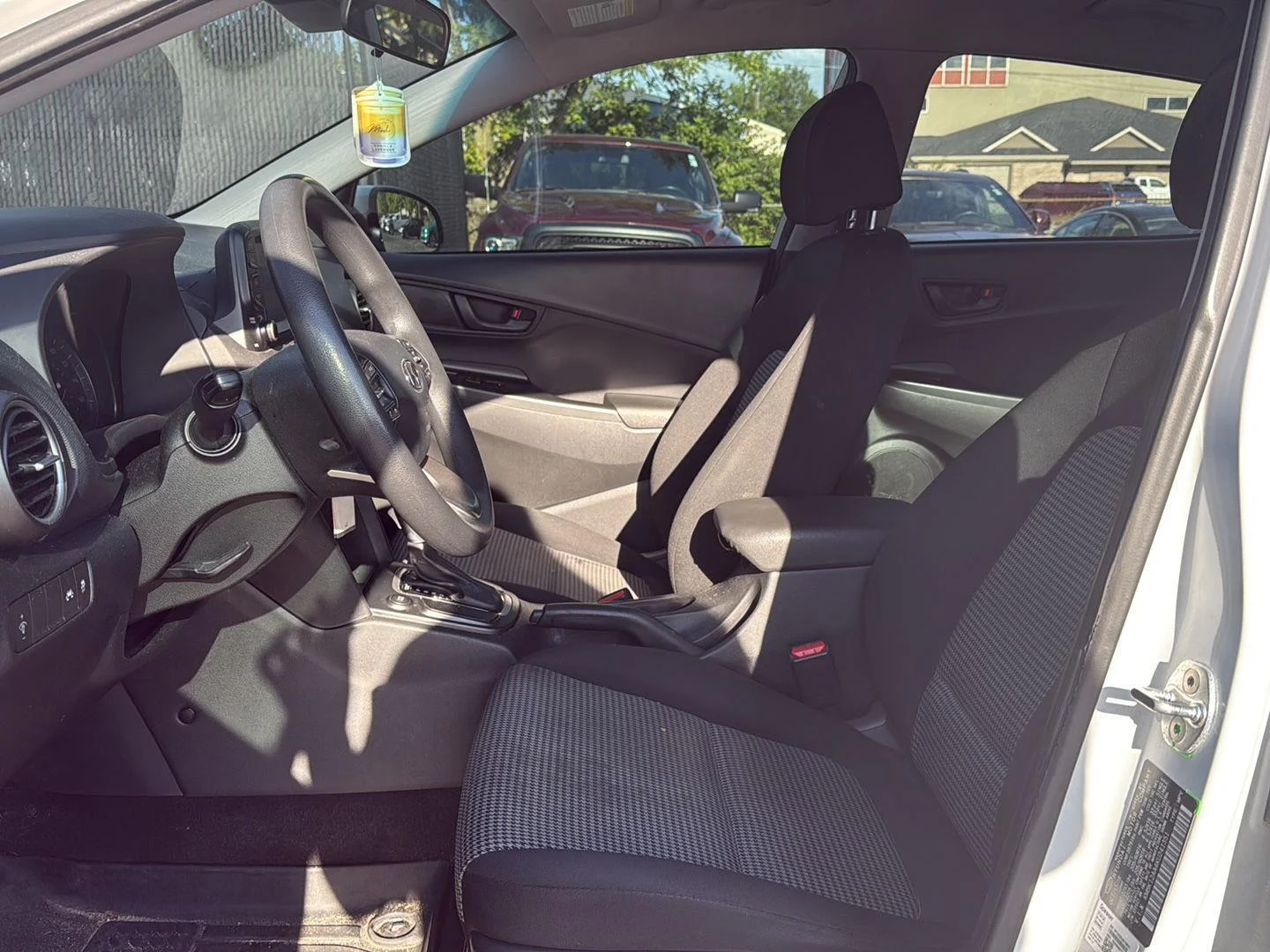 Used 2019  HYUNDAI SUV image 9