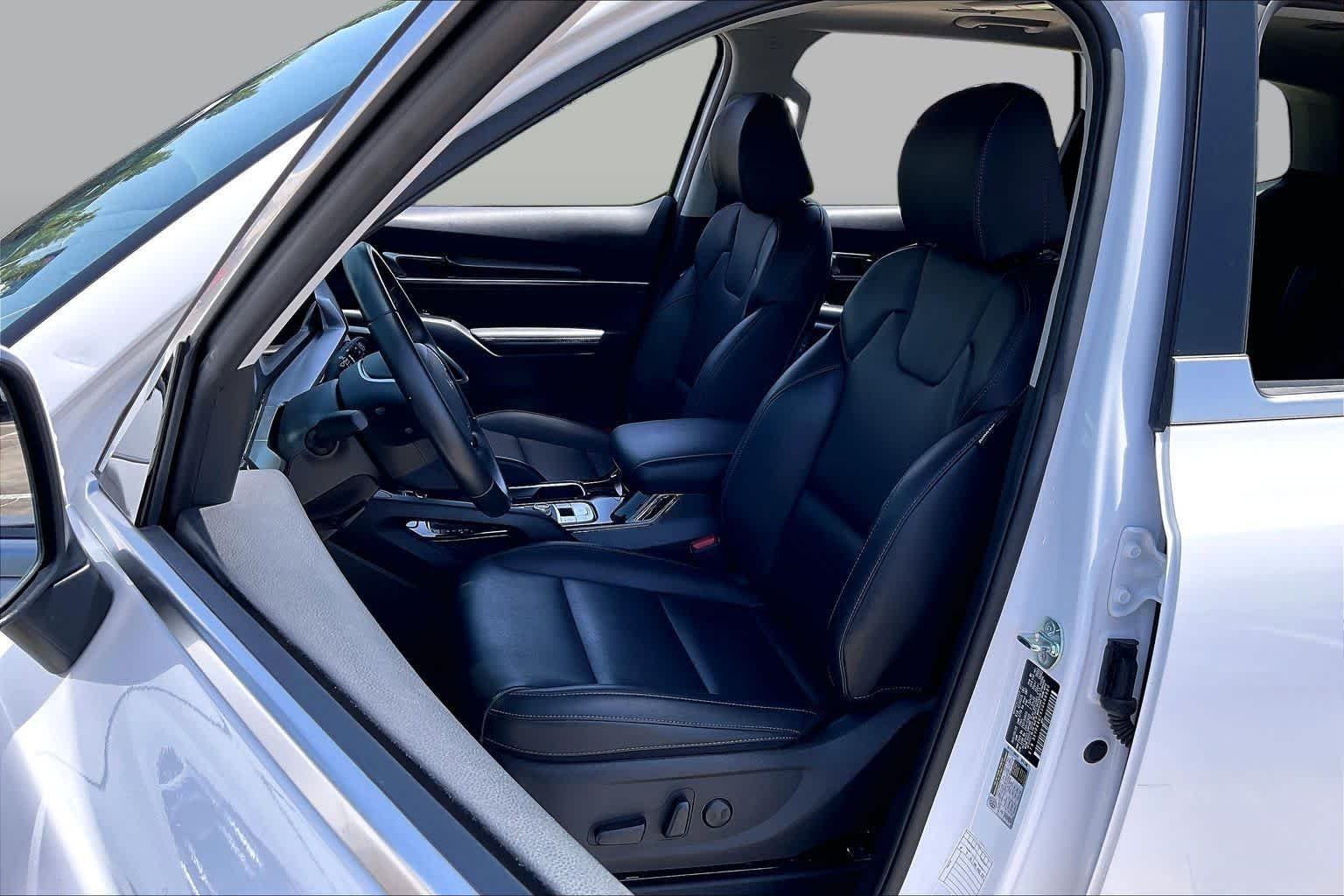 Used 2025 Glacial White Pearl Kia S image 7
