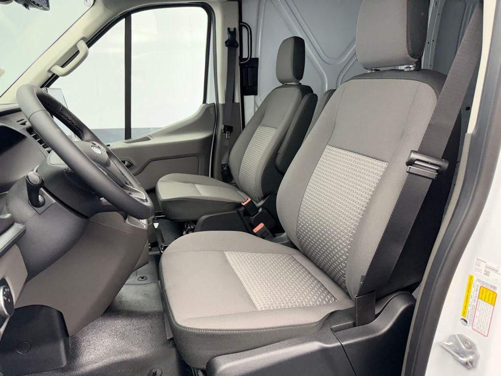 New 2026 Oxford White Ford Cargo Van image 42