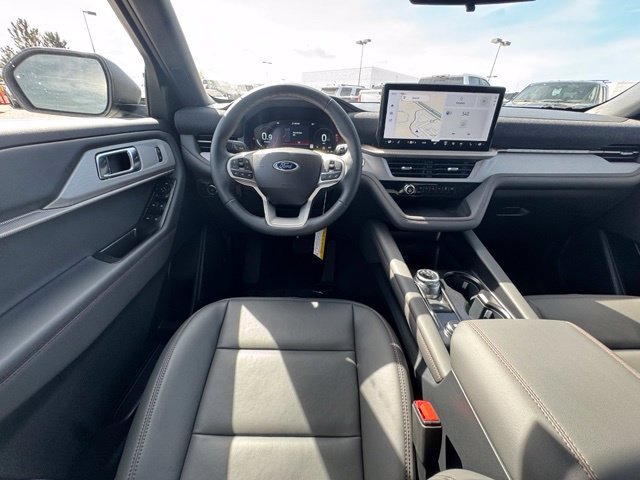 New 2027 Avalanche Gray Ford Active image 19