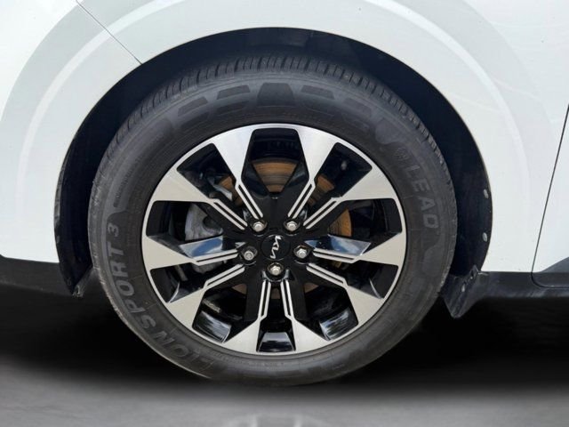 Used 2023 White Kia EX image 43