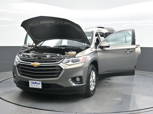 Used 2018 Gray Chevrolet LT image 30