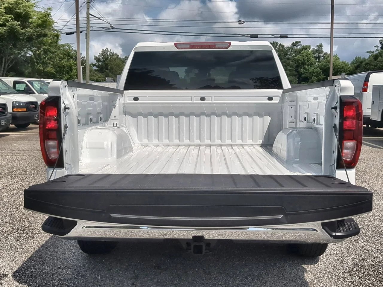 New 2026 Summit White GMC Pro image 24