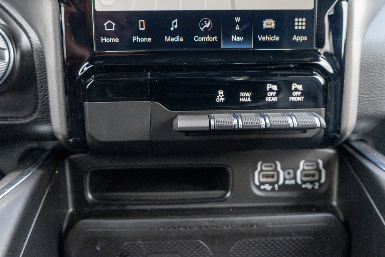 Used 2023 Diamond Black Crystal Pearlcoat Ram Laramie image 20