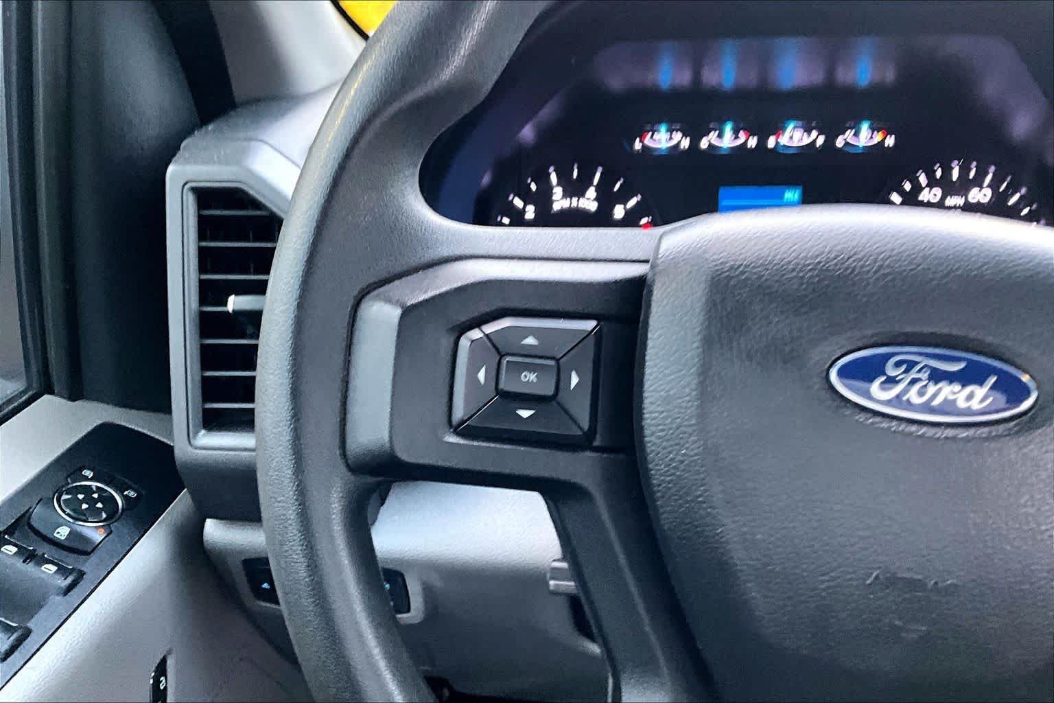 Used 2020 Oxford White Ford XL image 23