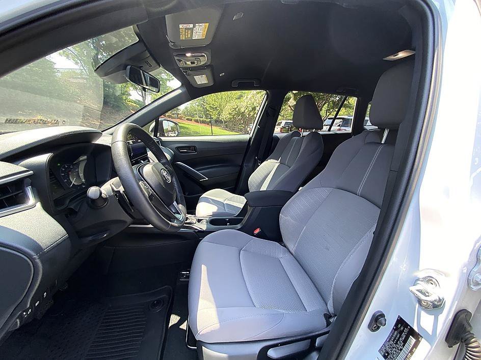Used 2023 Wind Chill Pearl Toyota Hybrid SE image 10