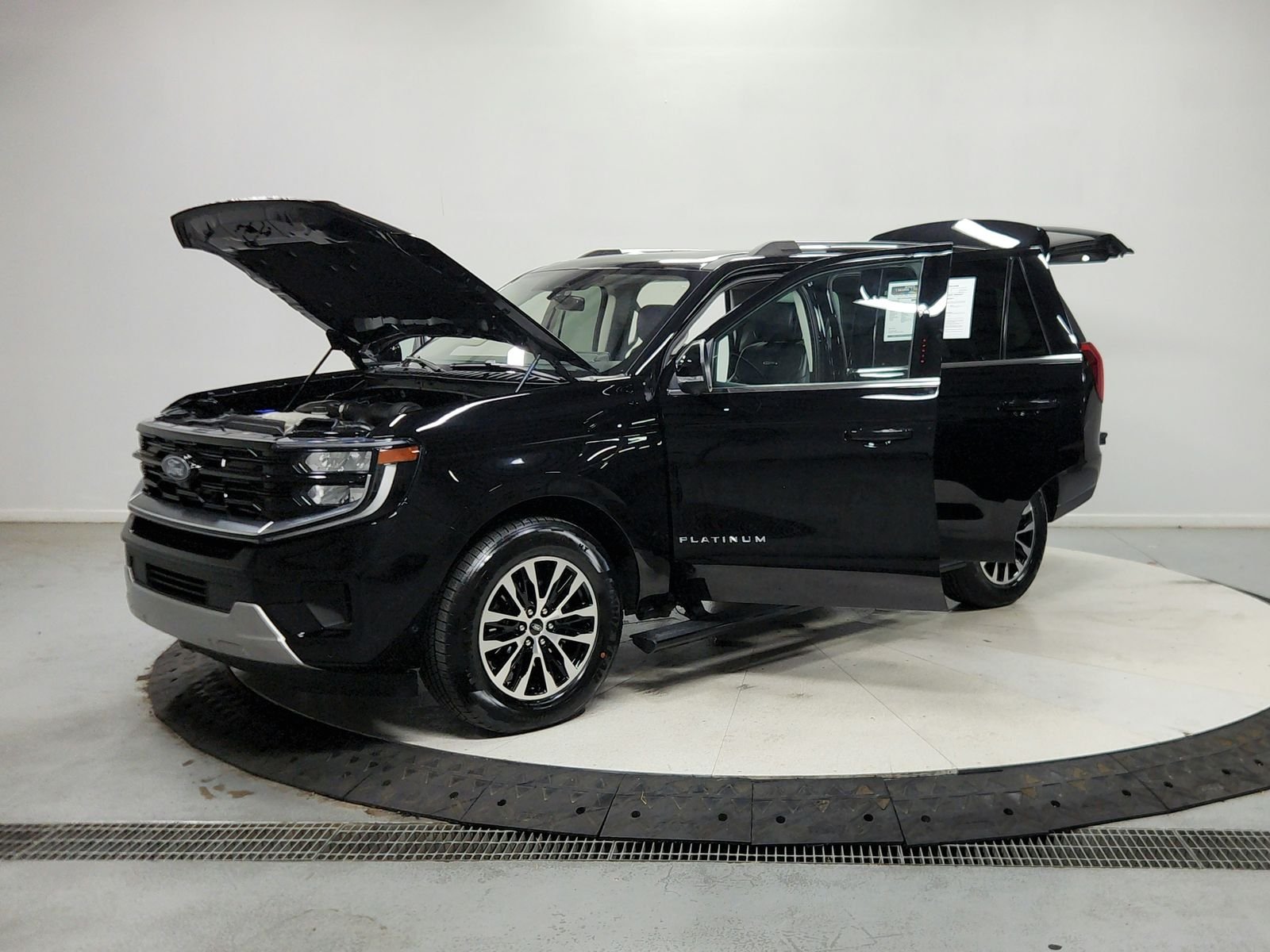 Used 2025 Agate Black Ford Platinum image 12