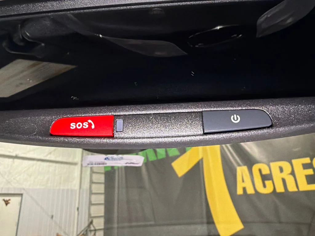 Certified Used 2025 Red Hot Pearlcoat Jeep Trailhawk image 44