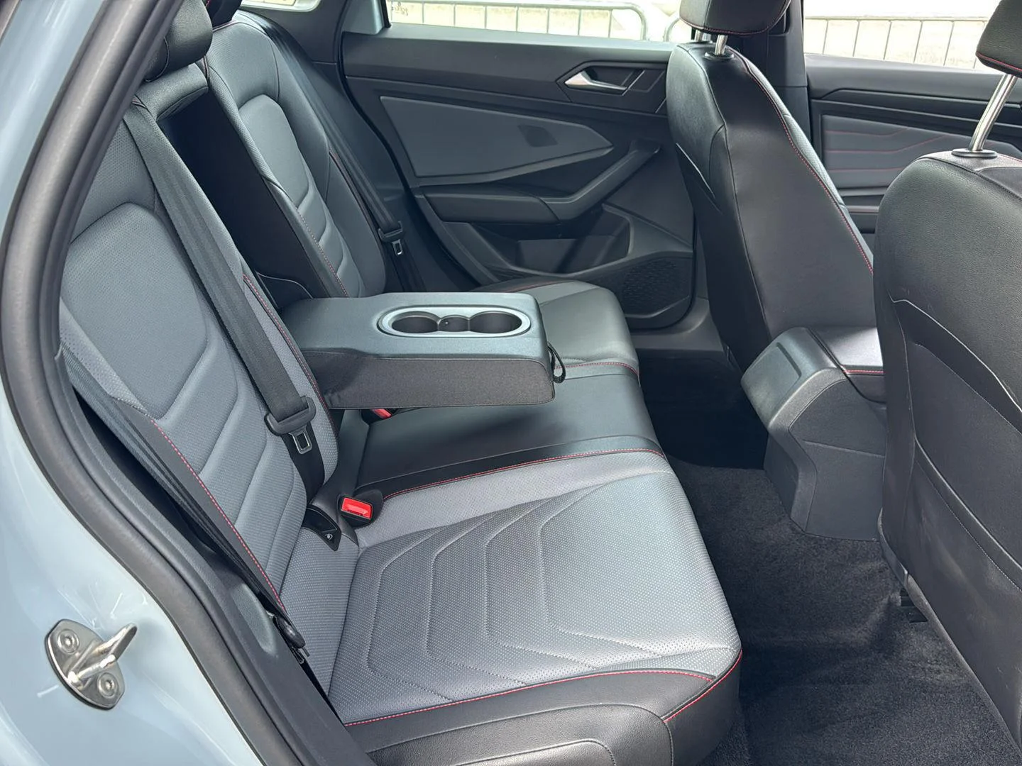 2025 Volkswagen Jetta GLI Autobahn - Photo 29