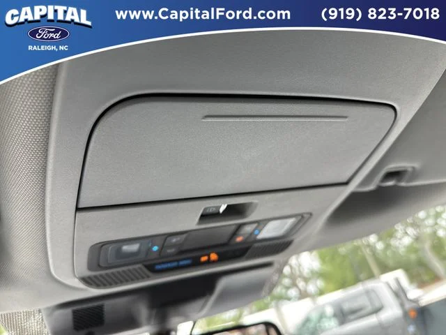 Used 2022 Blue Ford XLT image 32