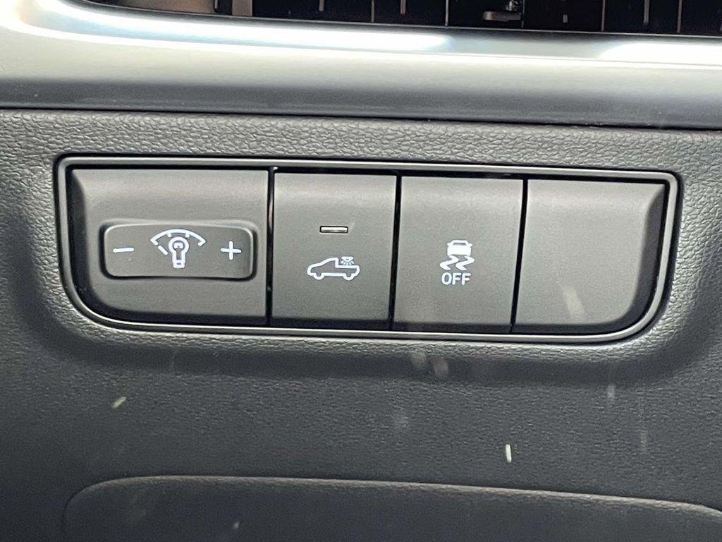 New 2026 Green Hyundai SEL AWD image 17