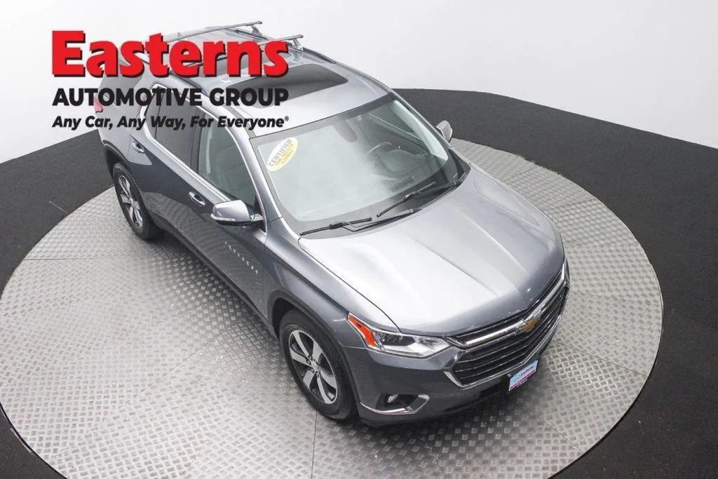 Used 2018 Gray Chevrolet 3LT image 3