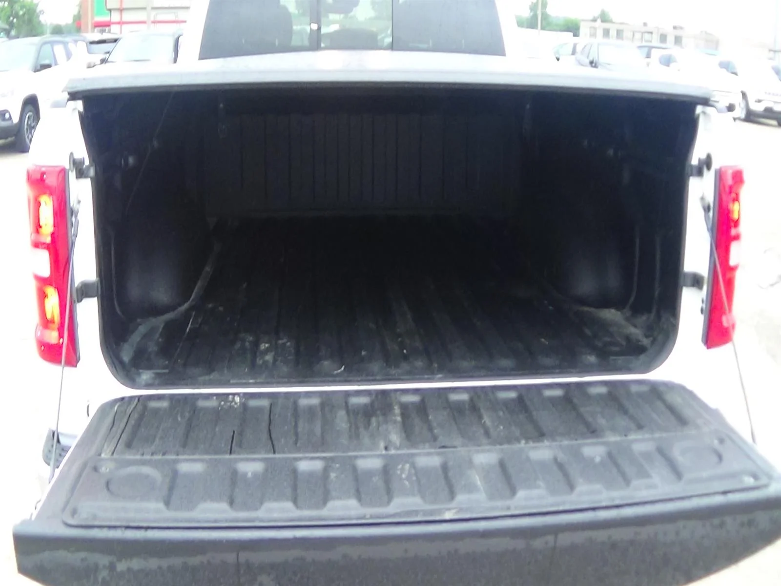 Certified Used 2025 Bright White Clear Coat (pw7) RAM Big Horn image 12