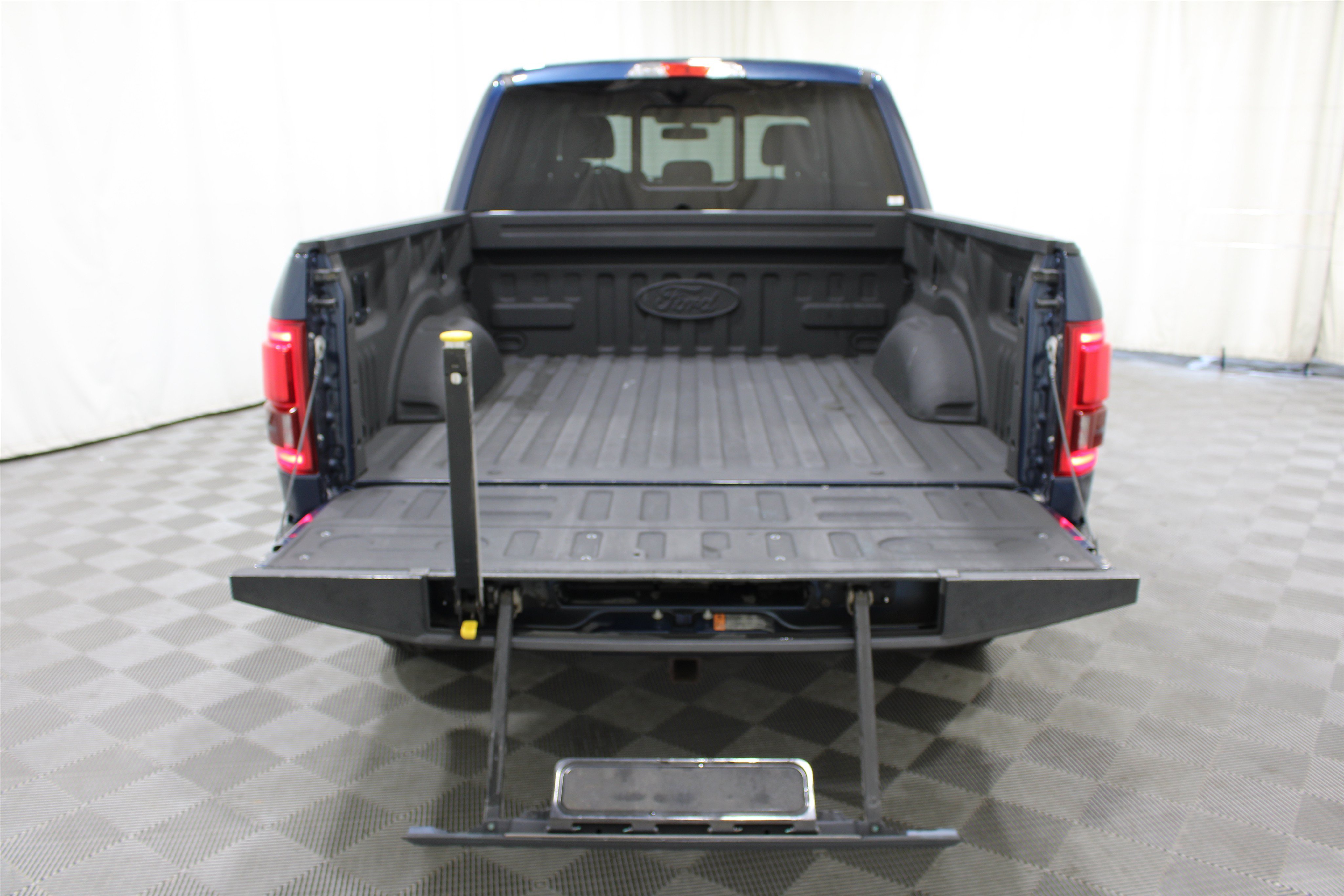 2016 Ford F-150 Lariat - Photo 26