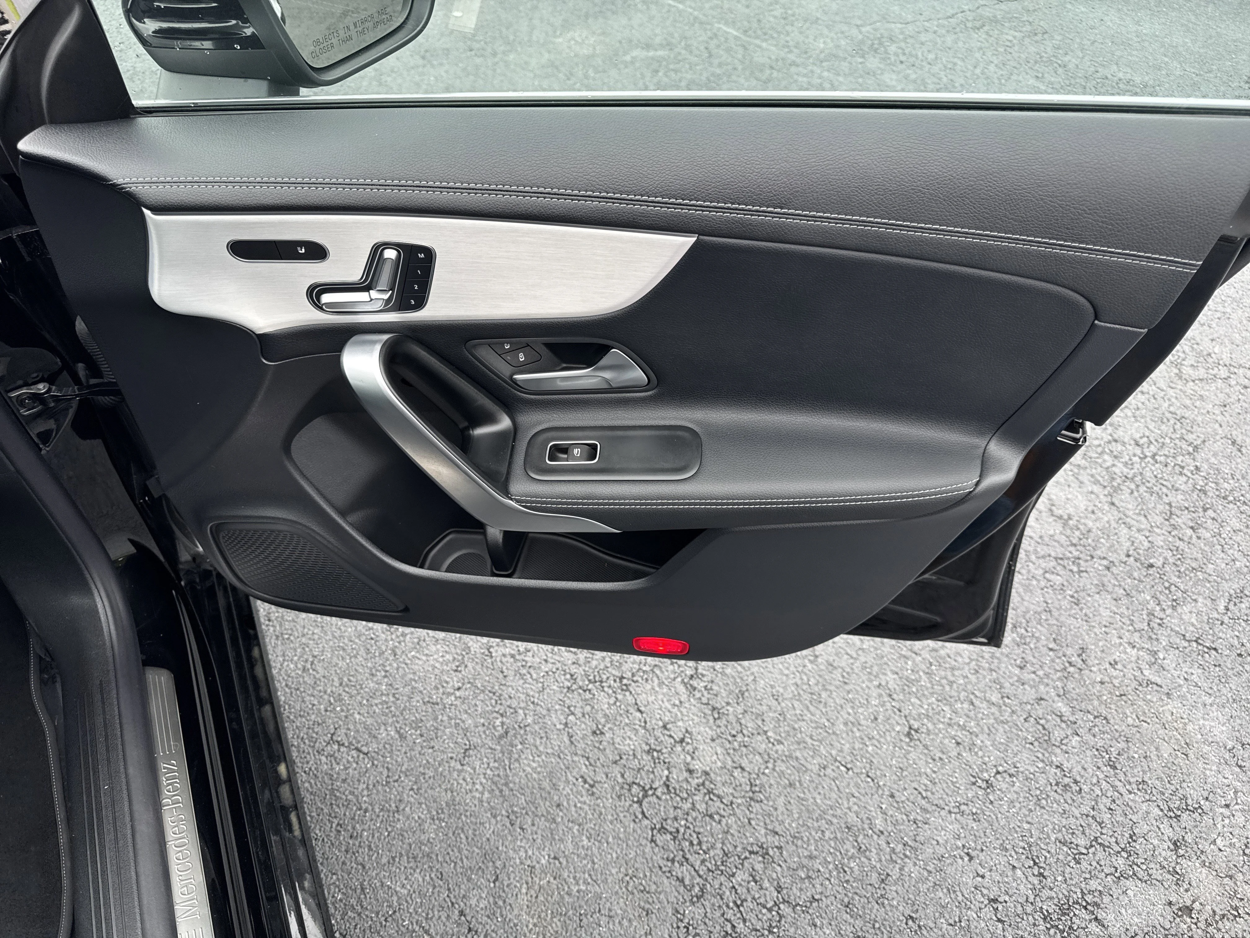 Used 2024  Mercedes-Benz CLA 250 image 2