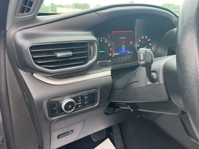 Used 2023 Gray Ford XLT image 24