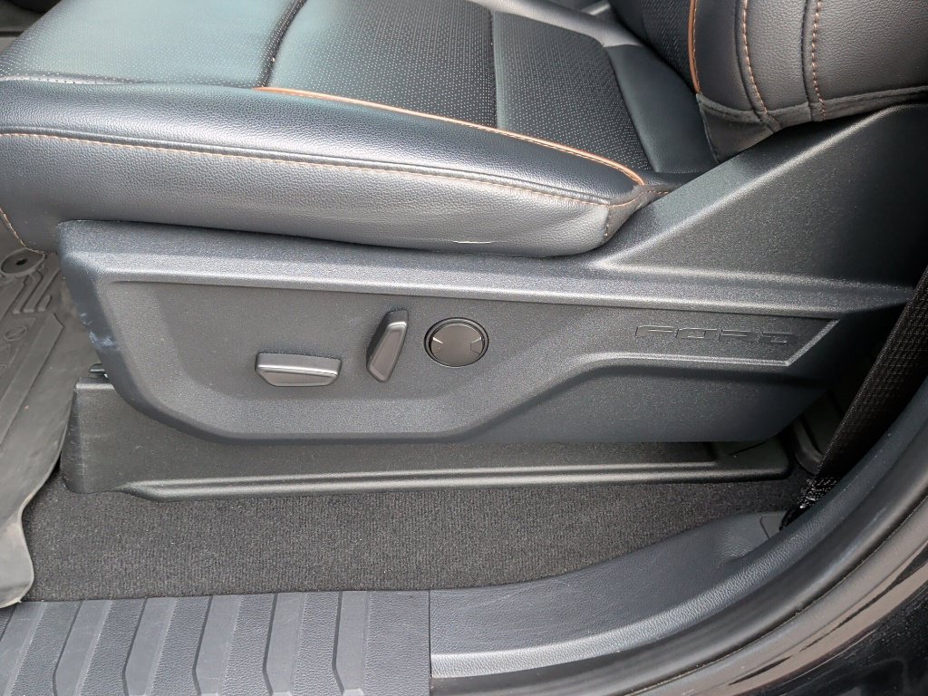Used 2025 Agate Black Metallic Ford Lariat image 14