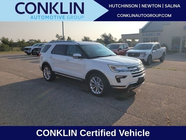 Used 2018 White Ford Limited image 1