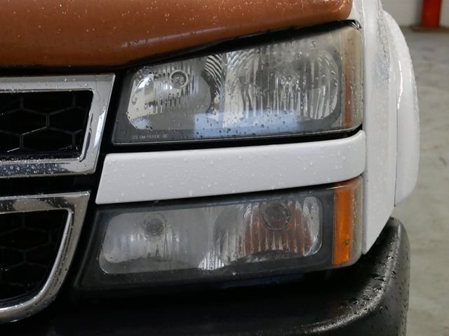 Used 2006 Summit White Chevrolet LT image 5