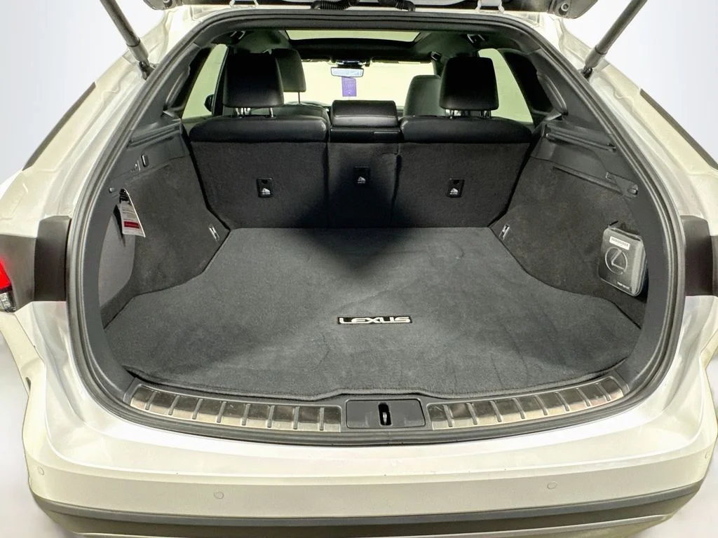 Used 2024 White Lexus 350 Luxury image 34