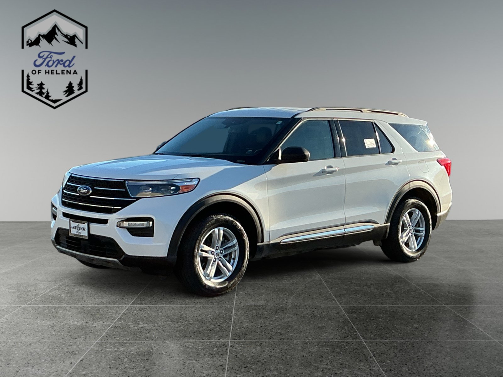 Used 2020 White Ford XLT image 1