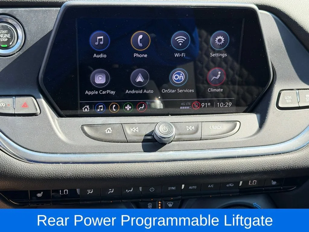 Used 2021 SILVER ICE METALLIC Chevrolet LT image 27