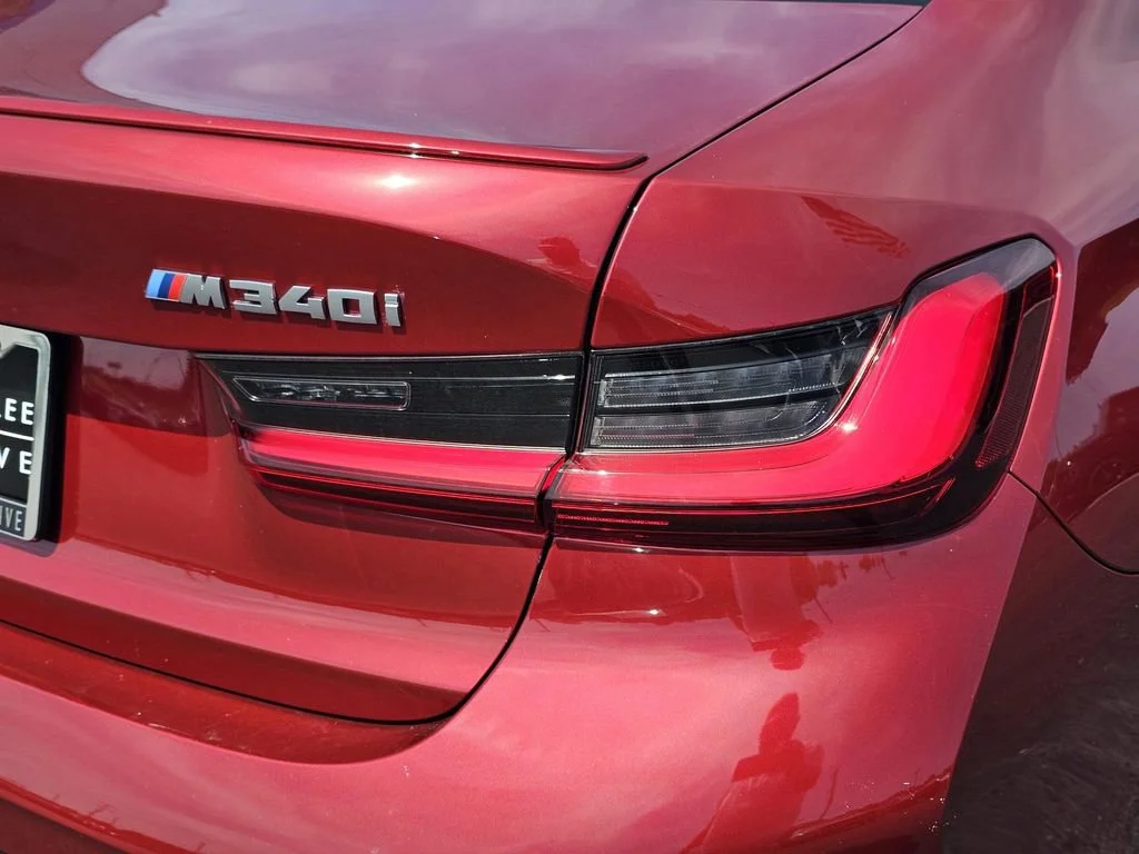 Used 2025  BMW M340i image 9