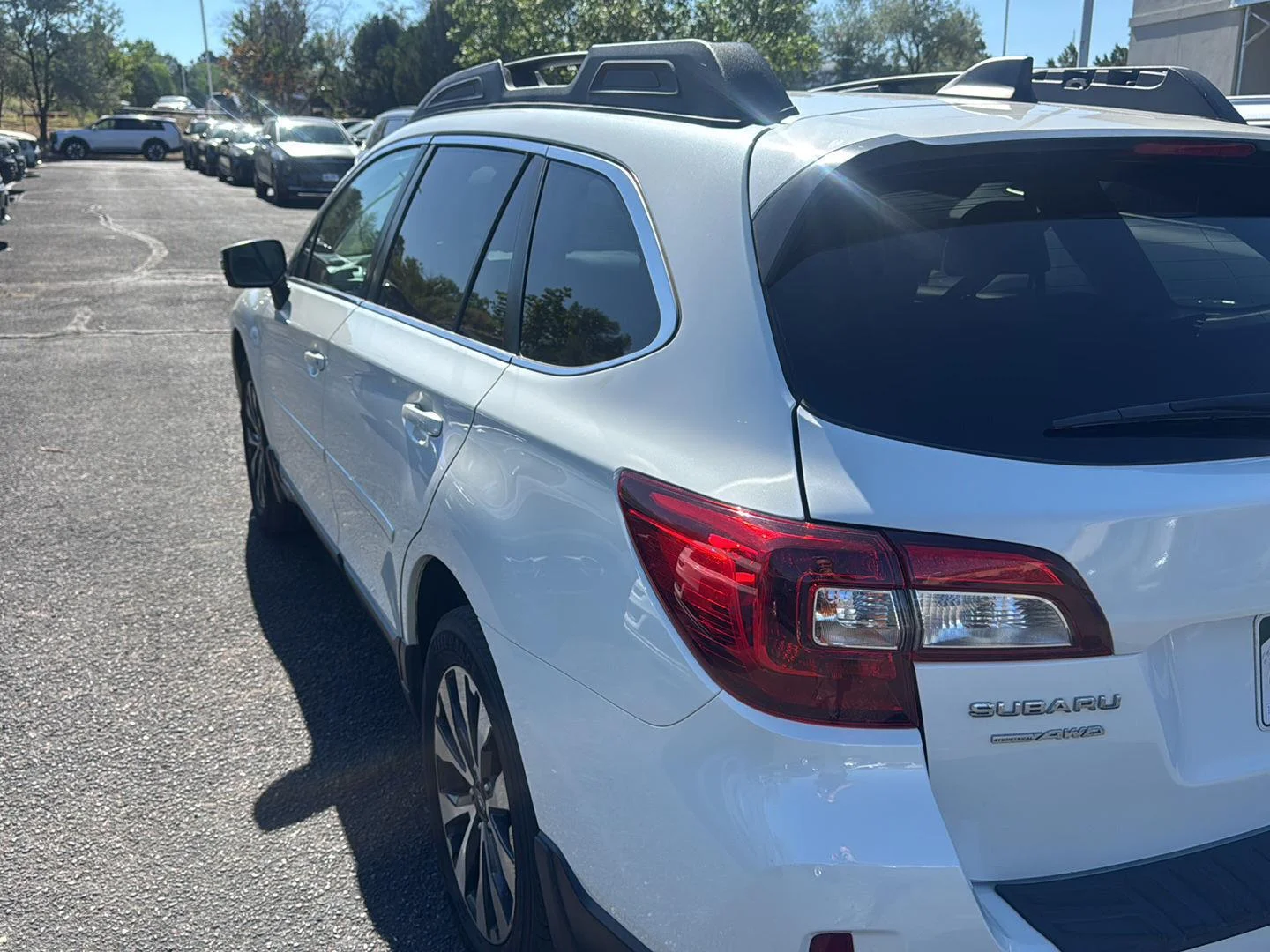 Used 2017 Crystal White Pearl Subaru Limited image 6