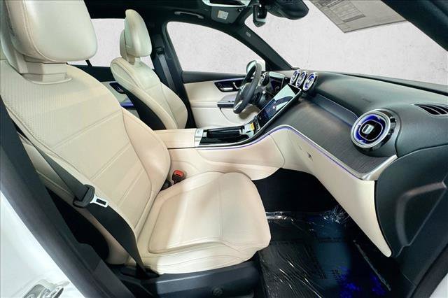New 2026 Polar White Mercedes-Benz GLC 300 image 56