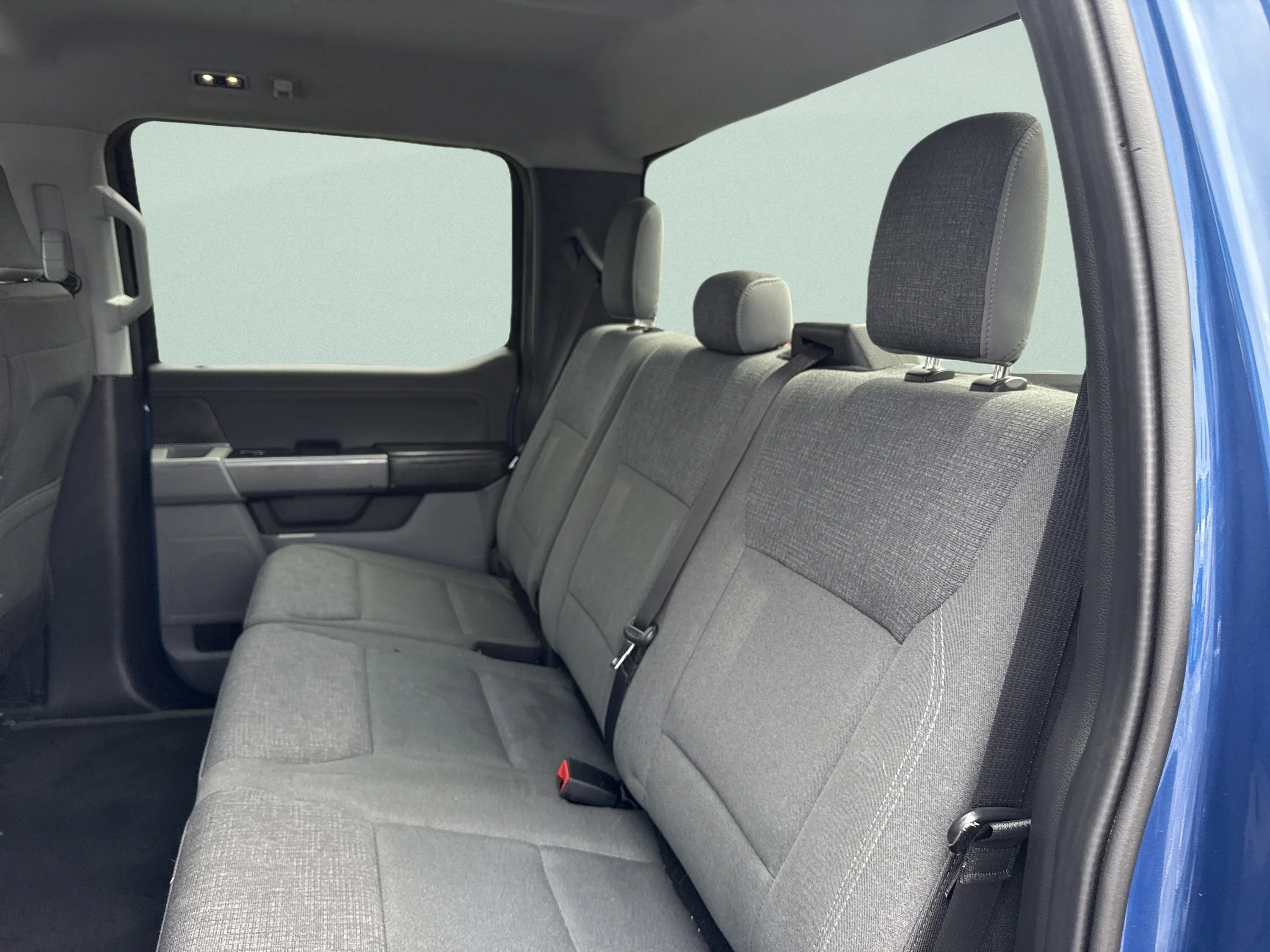 Used 2024 Atlas Blue Metallic Ford XLT image 25