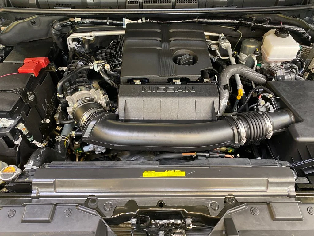 Used 2025 Green Nissan PRO-4X image 10