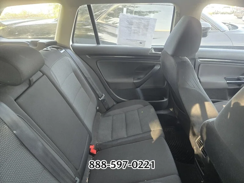 Used 2014 Candy White Volkswagen 2.5L S image 7