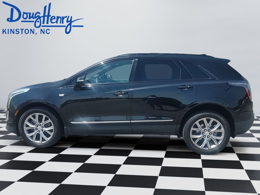 Used 2020 Black Cadillac Sport image 2