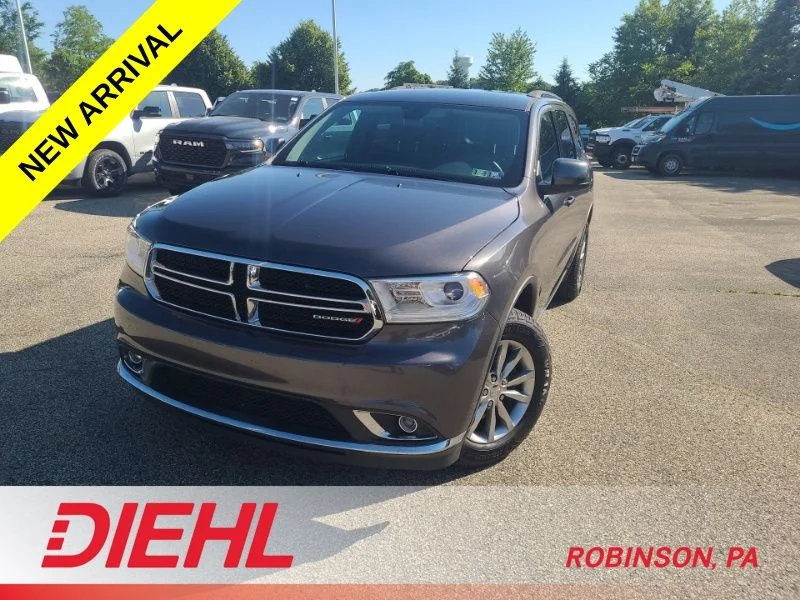 Used 2017 Gray Dodge SXT image 2