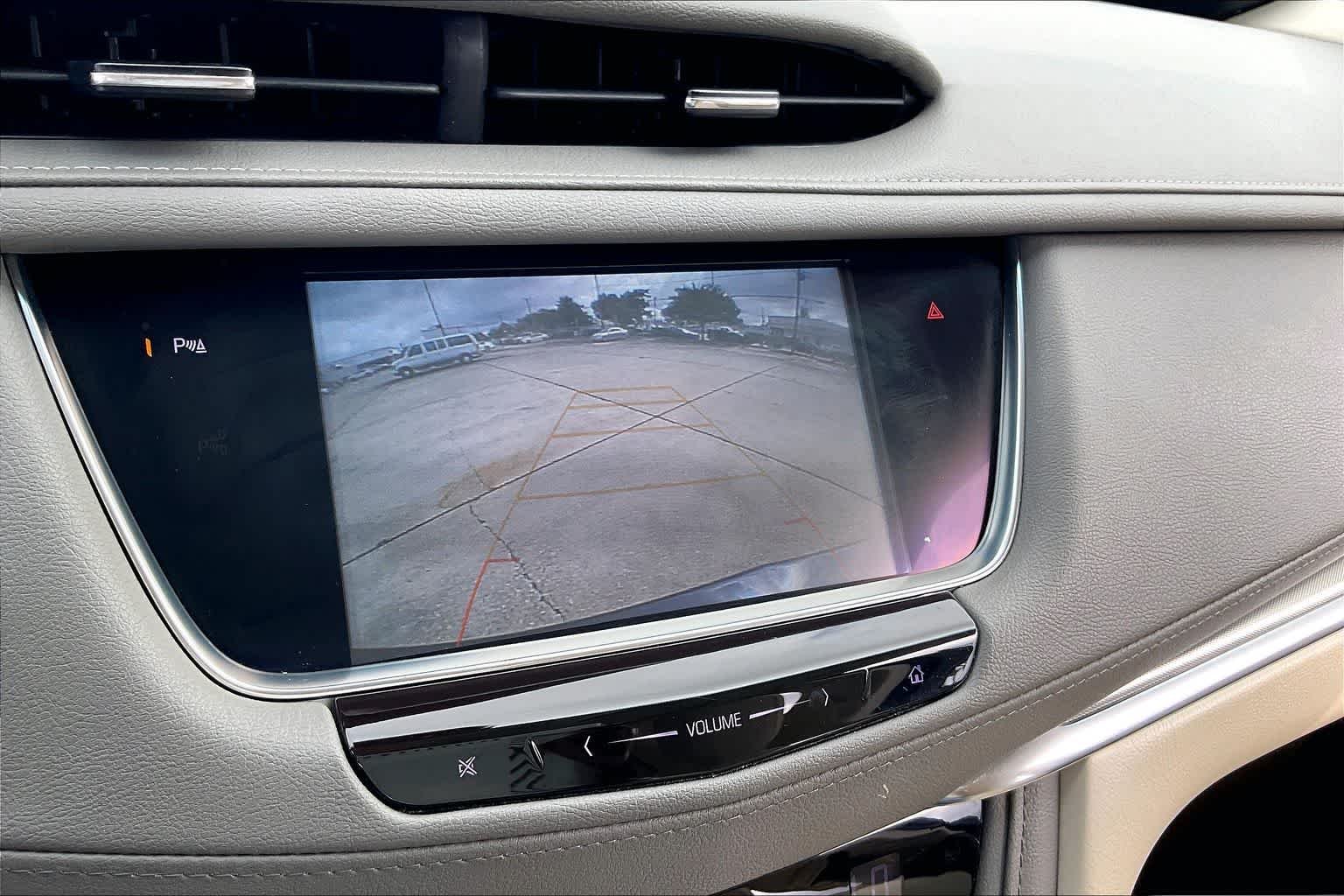 Used 2019 Harbor Blue Metallic Cadillac Luxury FWD image 24