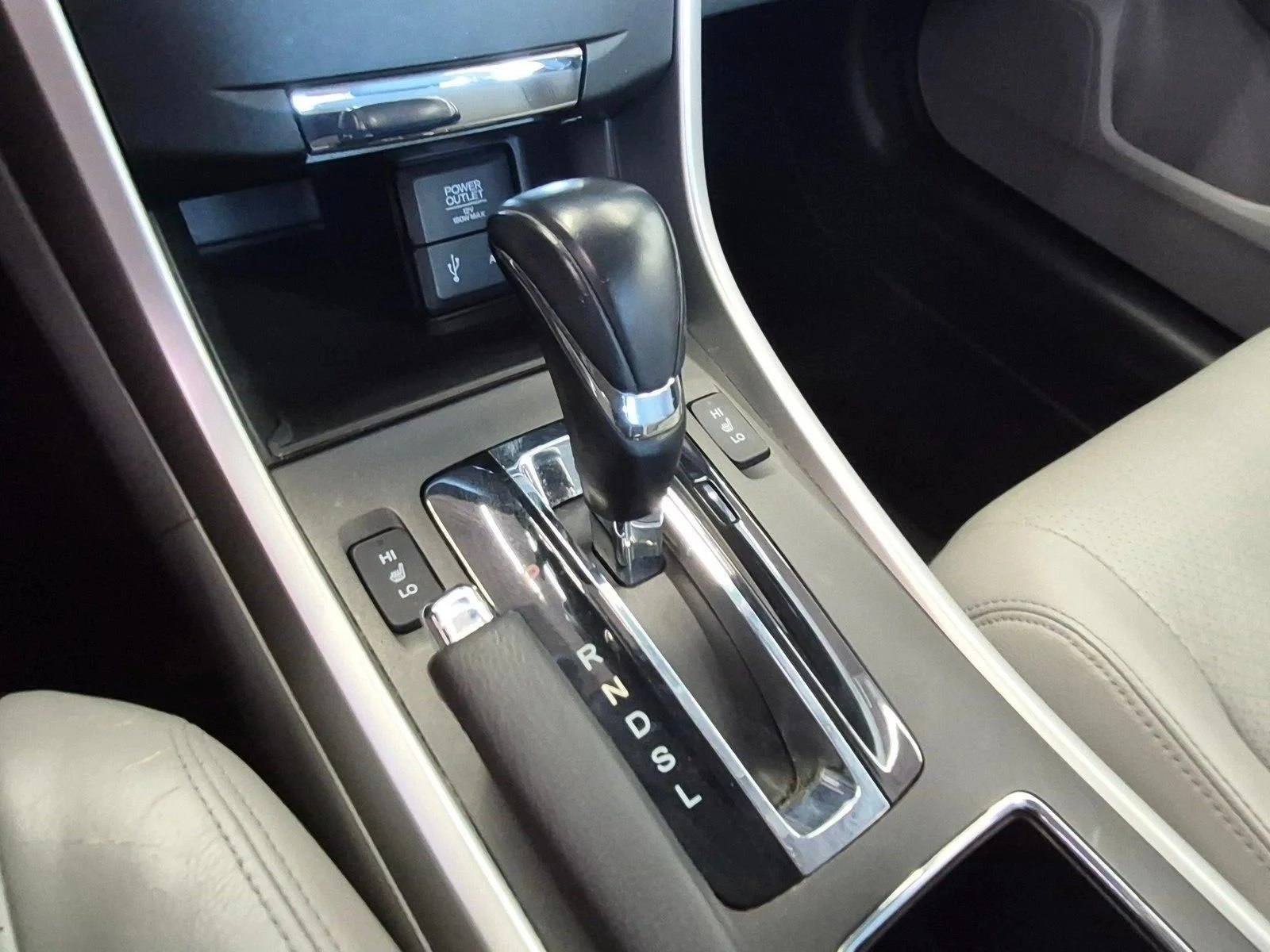 Used 2014 Silver Honda EX-L image 13