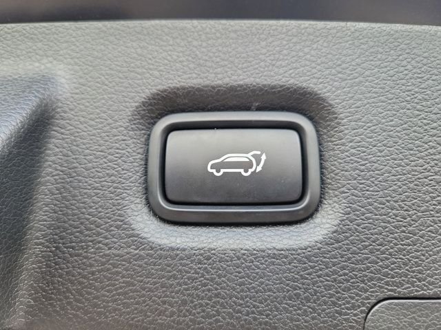 Used 2022 Black Hyundai XRT image 13
