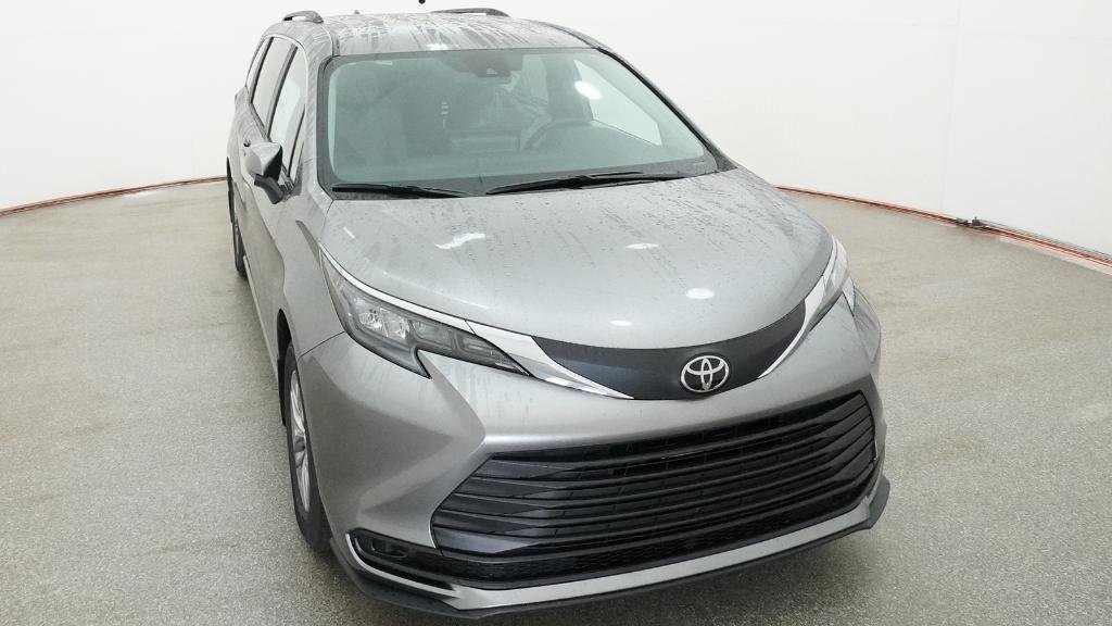 New 2026 Heavy Metallic Toyota LE image 20