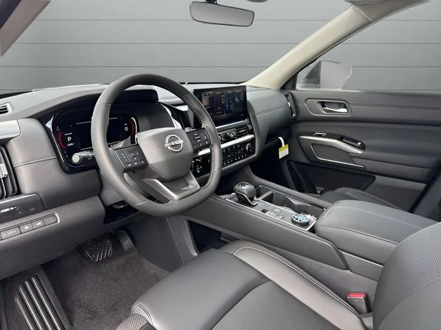 New 2026 White Nissan SL image 9