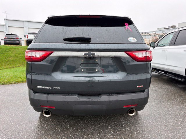 Used 2020 GRAPHITE METALLIC Chevrolet RS image 5