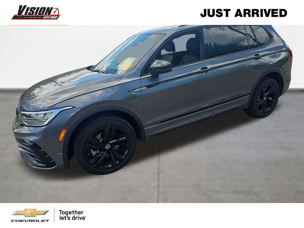 2023 Volkswagen Tiguan 2.0T SE R-Line Black 4Motion's photo