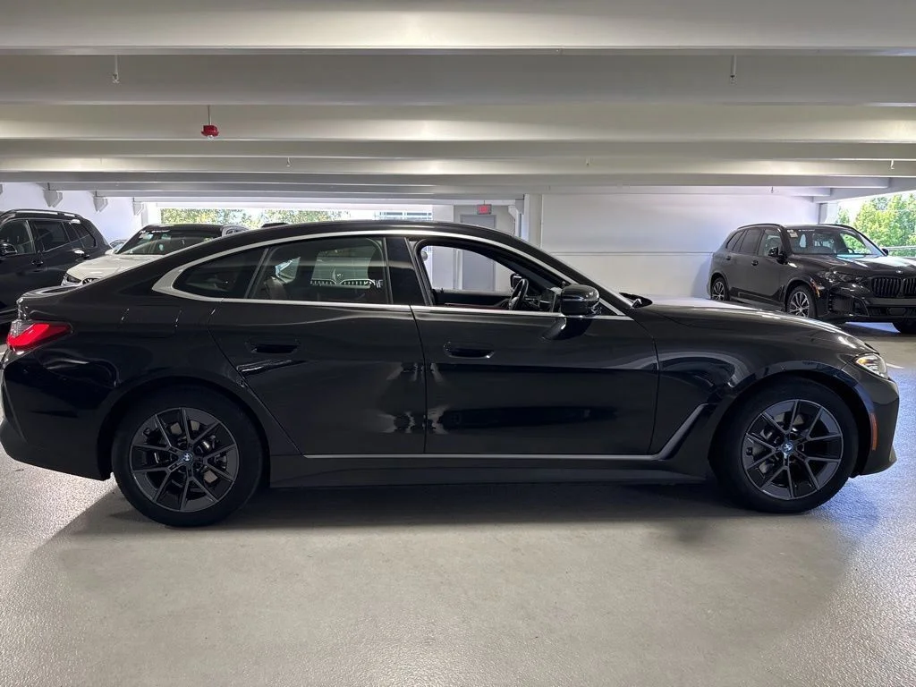 Used 2023 Black Sapphire Metallic BMW eDrive40 image 3