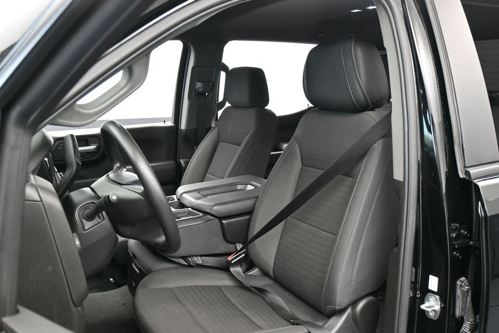 Used 2024 Black Chevrolet Custom image 10