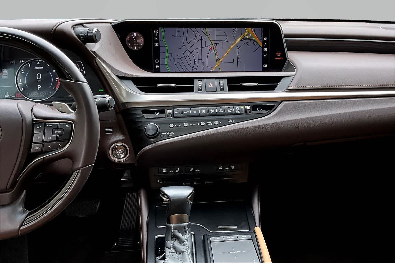 Used 2020 Atomic Silver Lexus  image 7