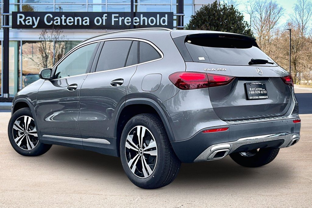 New 2026 Mountain Grey Metallic Mercedes-Benz GLA 250 image 3