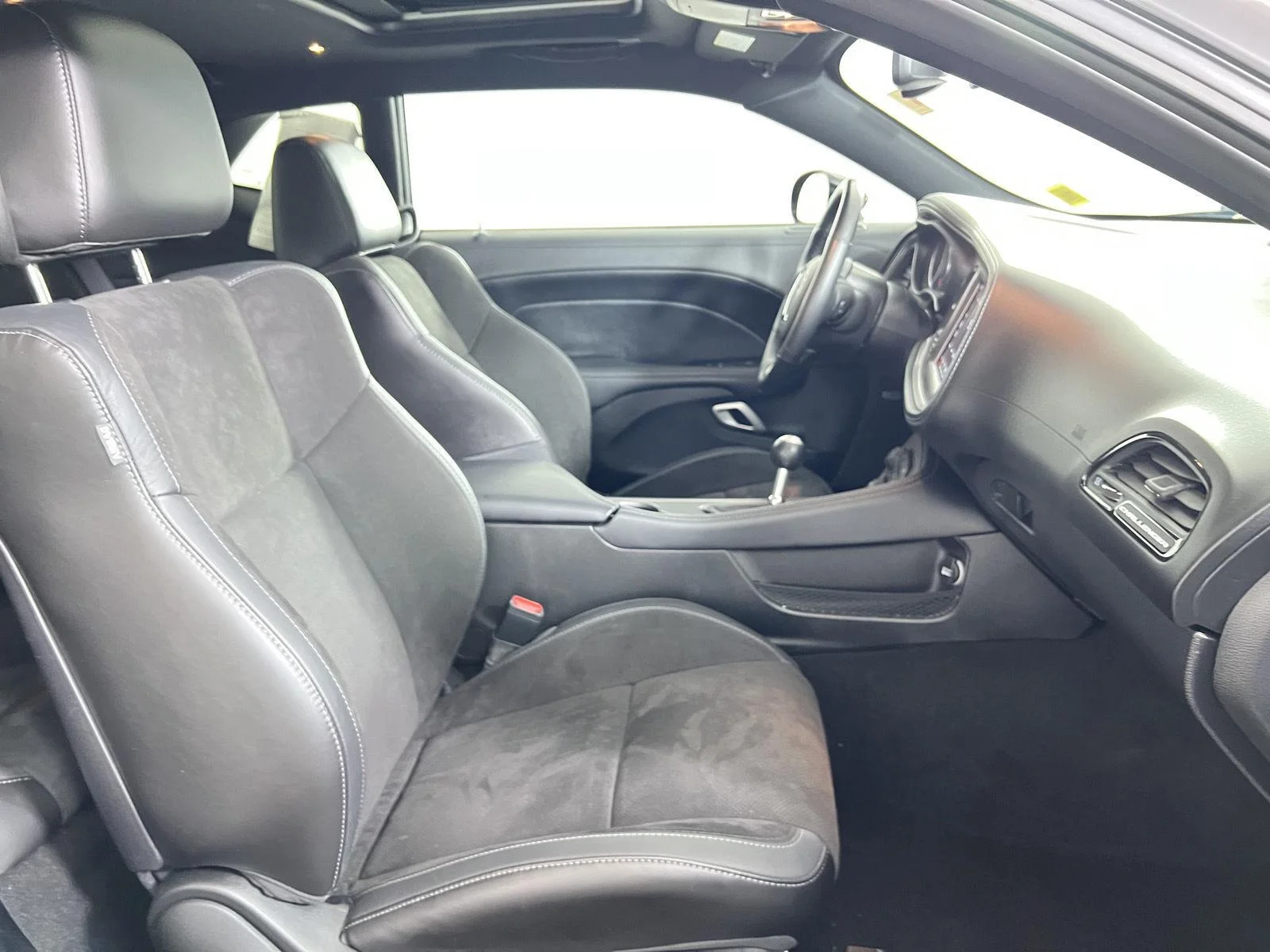 Used 2023 Pitch Black Clearcoat Dodge R/T image 22