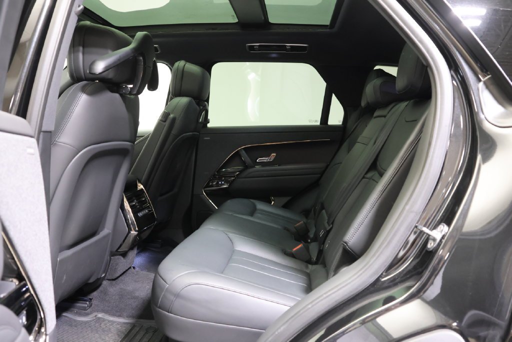 Certified Used 2026 Santorini Black Metallic Land Rover Dynamic SE image 32