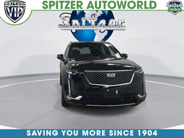 Used 2024  Cadillac Premium Luxury image 4