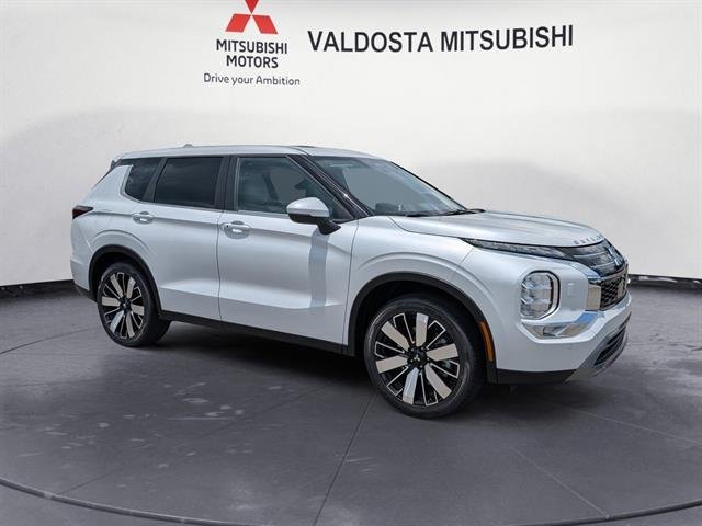 2025 Mitsubishi Outlander SE 2WD's photo